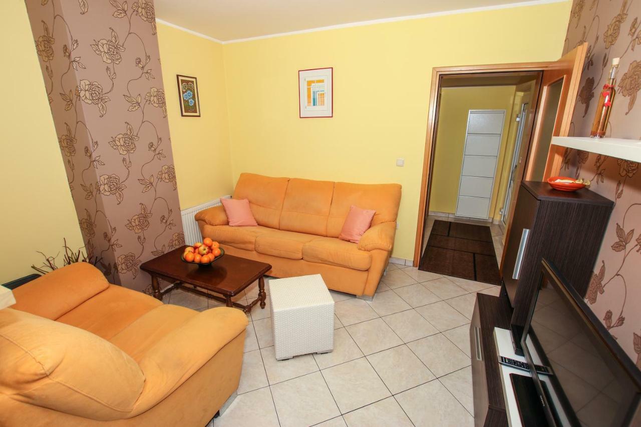 Apartmani Ljubica Poreč Exterior foto